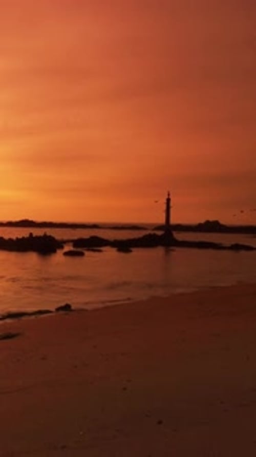 Vidéo verticale du magnifique coucher de soleil d'Orange Beach