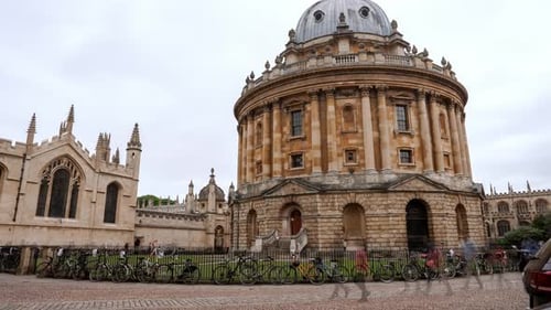 Timelapse da câmera Radcliffe da Universidade de Oxford e do All Souls College na Inglaterra, Reino Unido