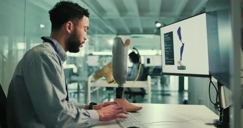 Beinprothese, Bildschirm oder Mensch am Computer für Forschungszwecke, inklusive Gerät oder zukünftige Entwicklung