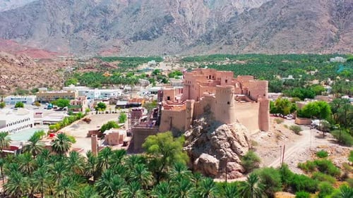 Vue d'un fort à Oman par drone
