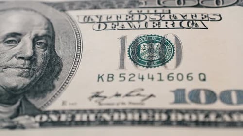 ein Hundert-Dollar-Schein in der Nähe