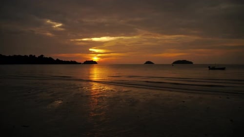 Zeitraffer bei Sonnenuntergang in Thailand