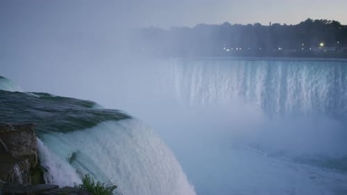 Evening view of Niagara Falls