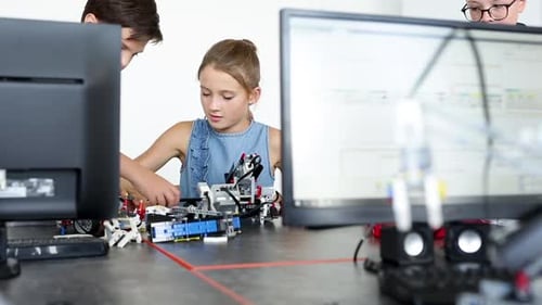 Children Learning Robotics with Computer Technology