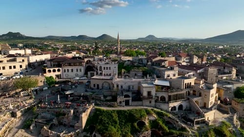 Vue aérienne des plus beaux paysages de la Cappadoce, 4 km
