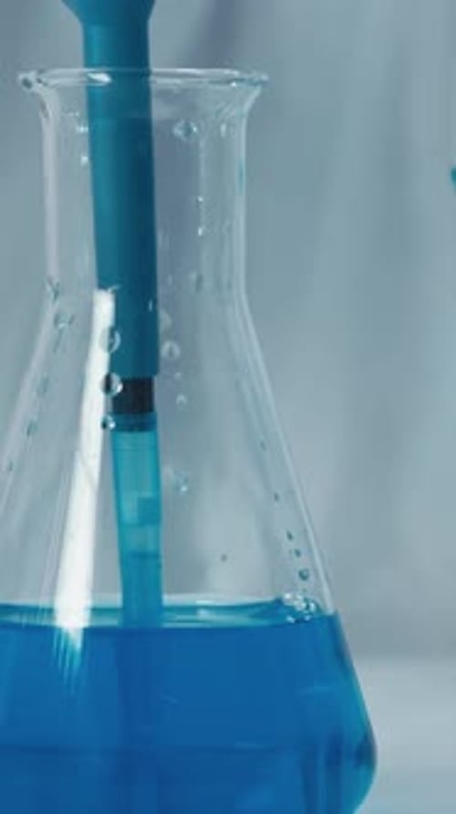 Recherche en laboratoire : les pipettes avancées améliorent la précision de la manipulation des liquides en améliorant la précision et