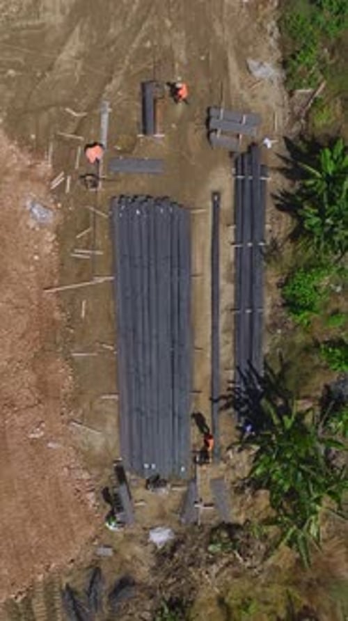 Los creadores de vídeo verticales y las máquinas pesadas comienzan a preparar la base de un nuevo sitio de desarrollo