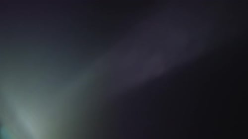 Headline Collection: desliza el dedo en el sentido de las agujas del reloj para abrir un lienzo con elementos rojos, blancos y negros eventualmente