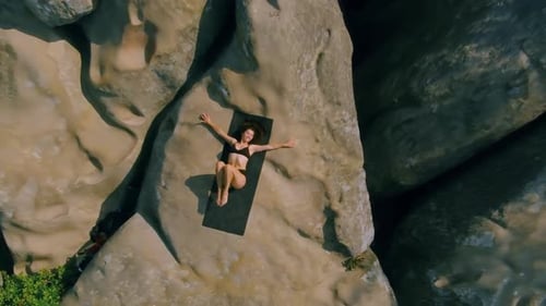 Twisting Pelvis Top View Sports Training