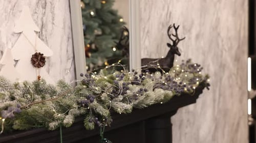Lazos navideños para apartamentos en oro rojo
