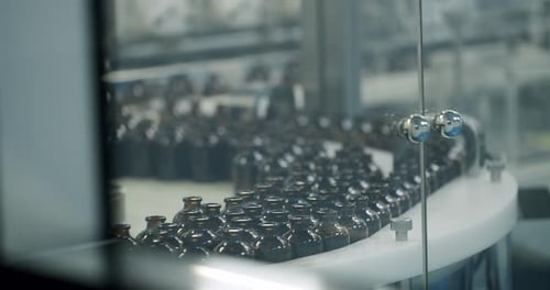 Chaîne de production pharmaceutique, fabrication de courroies ou convoyeurs