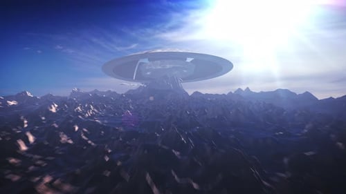 Massives UFO-Raumschiff über einem Berg, Alien-Welt