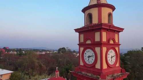 Glockenturm der Gemeinde Tlaltenango