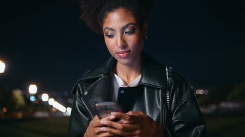 Lady Typing Sms Night Street Closeup Relaxed African American Woman Messaging