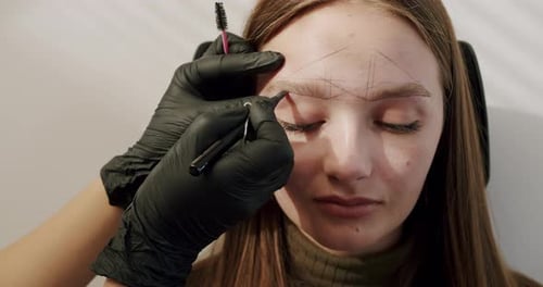 Eyebrow Shaping Service for Young Woman