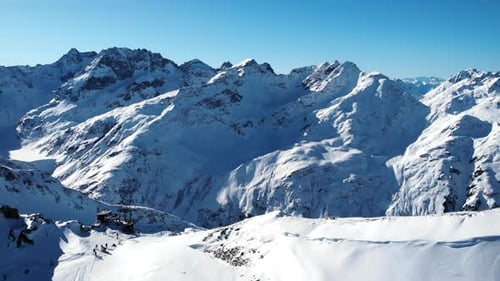 Mountain Snow Vistas Majestic Snowcovered Mountains With Rugged Cliffs And Expansive Horizons Media