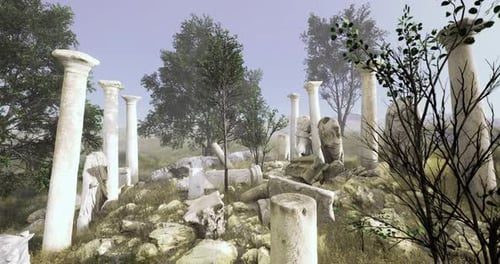 Ruinas de pilares antiguos rodeadas de árboles y vegetación al amanecer