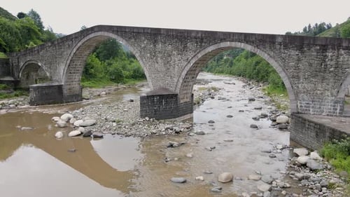 Ponte em arco de pedra