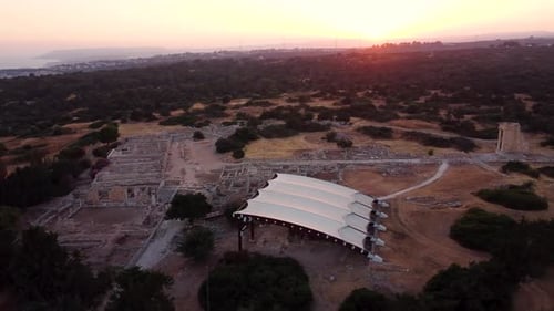 Images aériennes prises par Drone du site archéologique du sanctuaire Apollon Hylates à Limassol, à Chypre. 360 ou