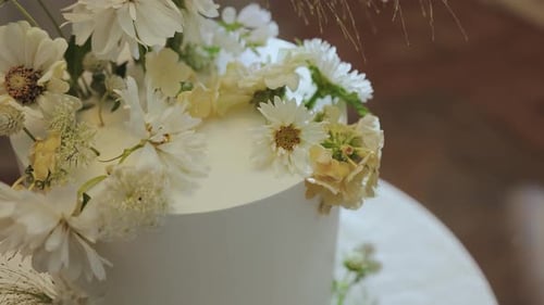 Elegant Wedding Cake with Floral Decoration