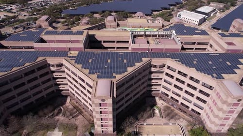 Aerial View of Michael E DeBakey VA Medical Center, Veterans Hospital in Houston TX USA, Rooftop Sol