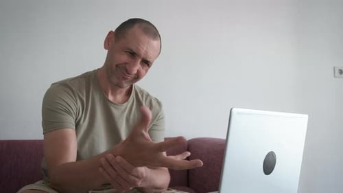 Feel Pain From Carpal Symptoms By Computer