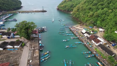 Fischereihafen von Sadeng Beach