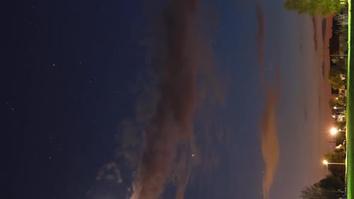 Ciel bleu vif audacieux et naturel