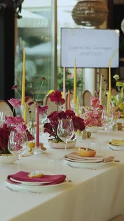 Elegant Table Setting with Flowers for Wedding