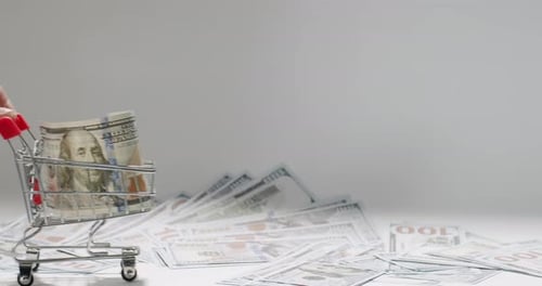 Cien USD en efectivo 100 dólares en efectivo