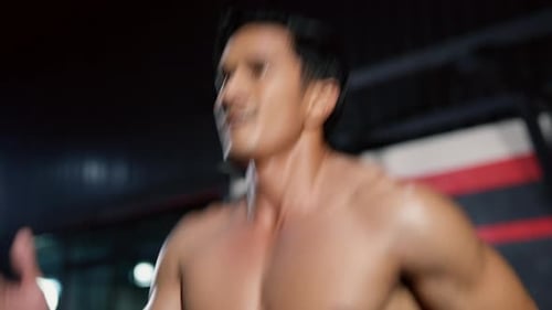 Conceito de fitness, pessoas na academia de ginástica, pessoas se exercitam, exercícios, academia, fitness.