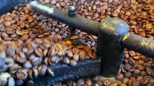 Coffee Beans Mixing During Roasting Process