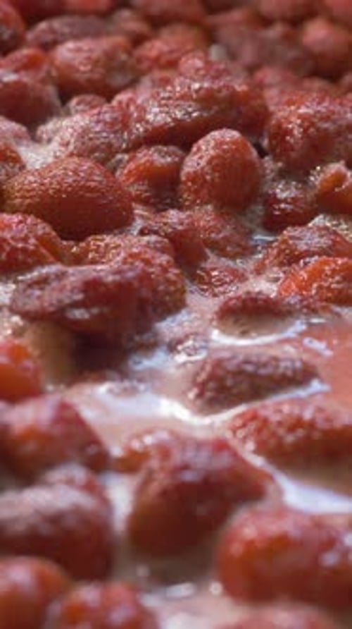 Delicious strawberries with sugar