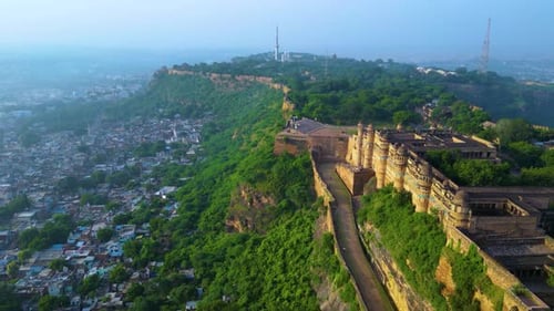 Vista aérea do Forte Gwalior Dji Mini 3pro
