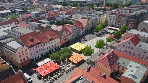 Vista aérea da antiga praça do mercado de Cottbus, Alemanha
