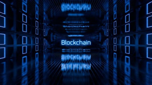 Концепция технологии блокчейн. Меняющаяся надпись «технология блокчейн». Движения камеры вдоль