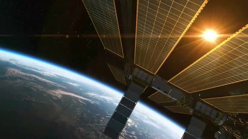 Station spatiale internationale au-dessus de la Terre
