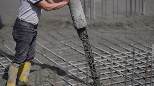 Schwerer Betonguss