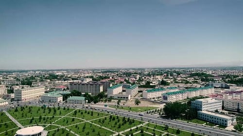 In the city, ornamental trees have been propagated for the sake of ecology, and the streets there ar