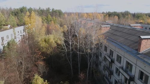 Alte verlassene Gebäude in der Geisterstadt Pripyat, Ukraine, Sperrzone der Tschernobyl-Katastrophe