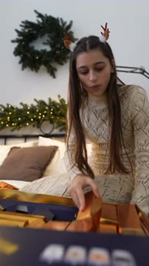 Profitez de l'ambiance chaleureuse des Fêtes avec un magnifique décor festif et de délicieuses friandises cette saison