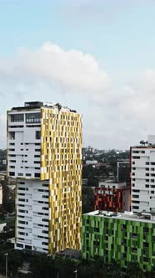 Villaggio aera in Accra in Ghana a place composed of modern colored buildings