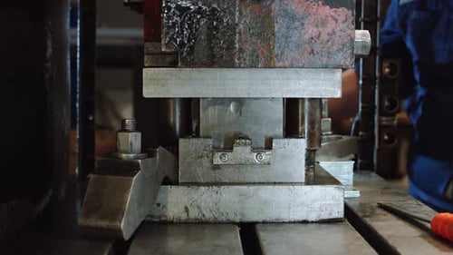 Metall Cutting for House Production Industrial Knife Automatic Factory Line
