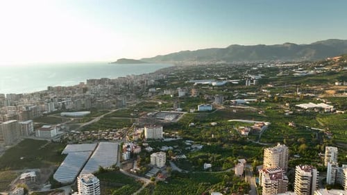 Buntes Panorama über die Stadt, Luftbild, 4 K, Alanya, Türkei
