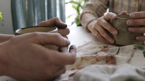 Charla de madre e hija a la hora del té