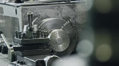 Metallformdrehmaschine in der Industriewerkstatt