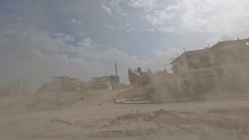 Alors que l'offensive israélienne se poursuit, il reste peu de bâtiments intacts à Gaza.