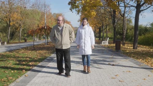 Senior Man Suffers Heart Attack in Park Aided By Compassionate Caregiver