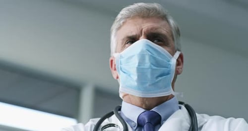 Tiene una gran experiencia en la profesión médica