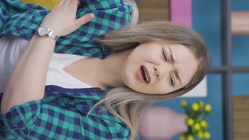 Vertical video of Woman with itchy armpits. Fungus Problem.